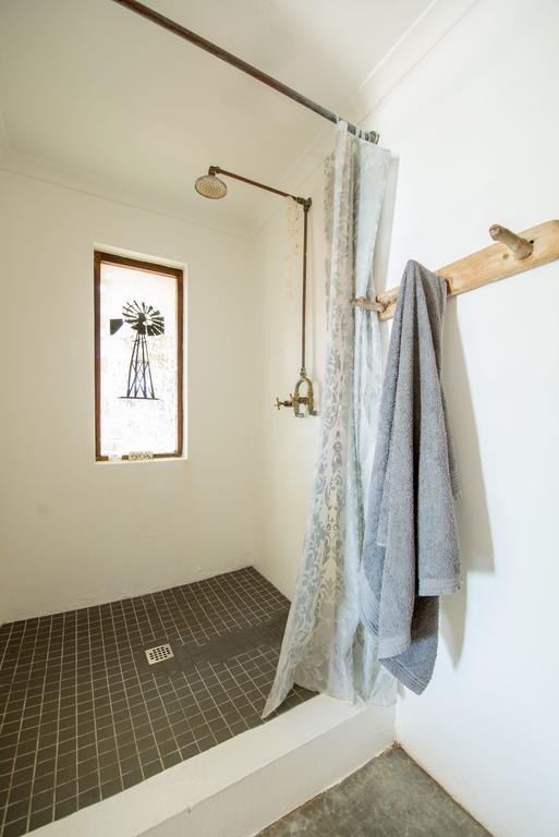 Stone Cottage Self-Catering Apartments เพลตเตนเบิร์กเบย์ ภายนอก รูปภาพ