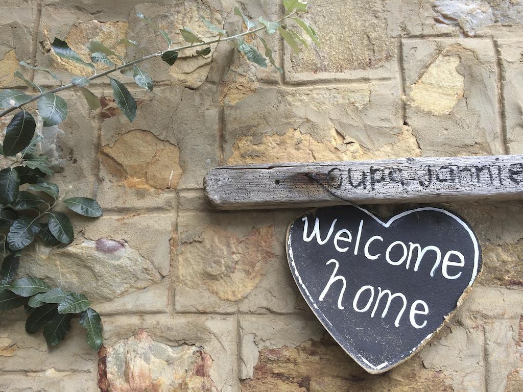 Stone Cottage Self-Catering Apartments เพลตเตนเบิร์กเบย์ ภายนอก รูปภาพ