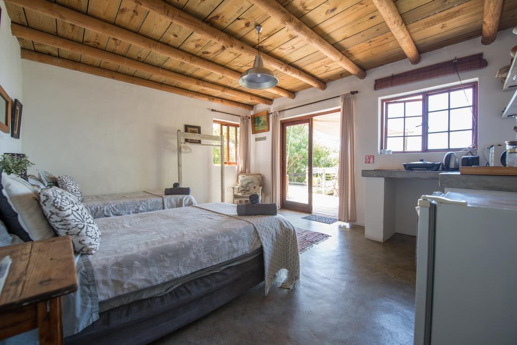 Stone Cottage Self-Catering Apartments เพลตเตนเบิร์กเบย์ ภายนอก รูปภาพ