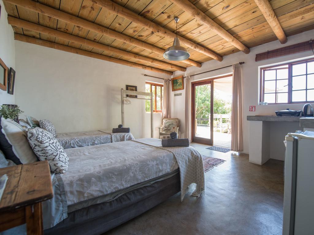 Stone Cottage Self-Catering Apartments เพลตเตนเบิร์กเบย์ ภายนอก รูปภาพ